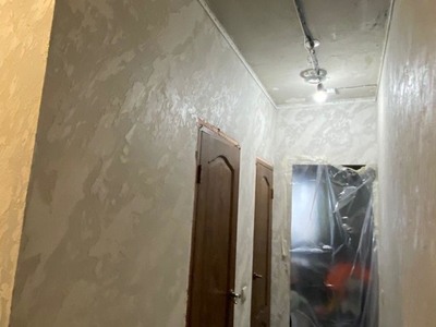 Глянцевые и матовые натяжные потолки во всю квартиру (23.8м²) 