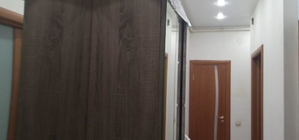Натяжной потолок в коридор-прихожую