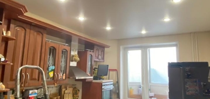 Натяжные потолки в коридоре и кухне (24.1 м²)