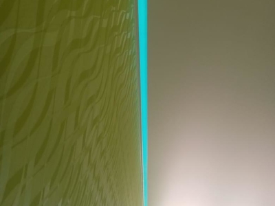 Контурный натяжной потолок с RGB-подсветкой 